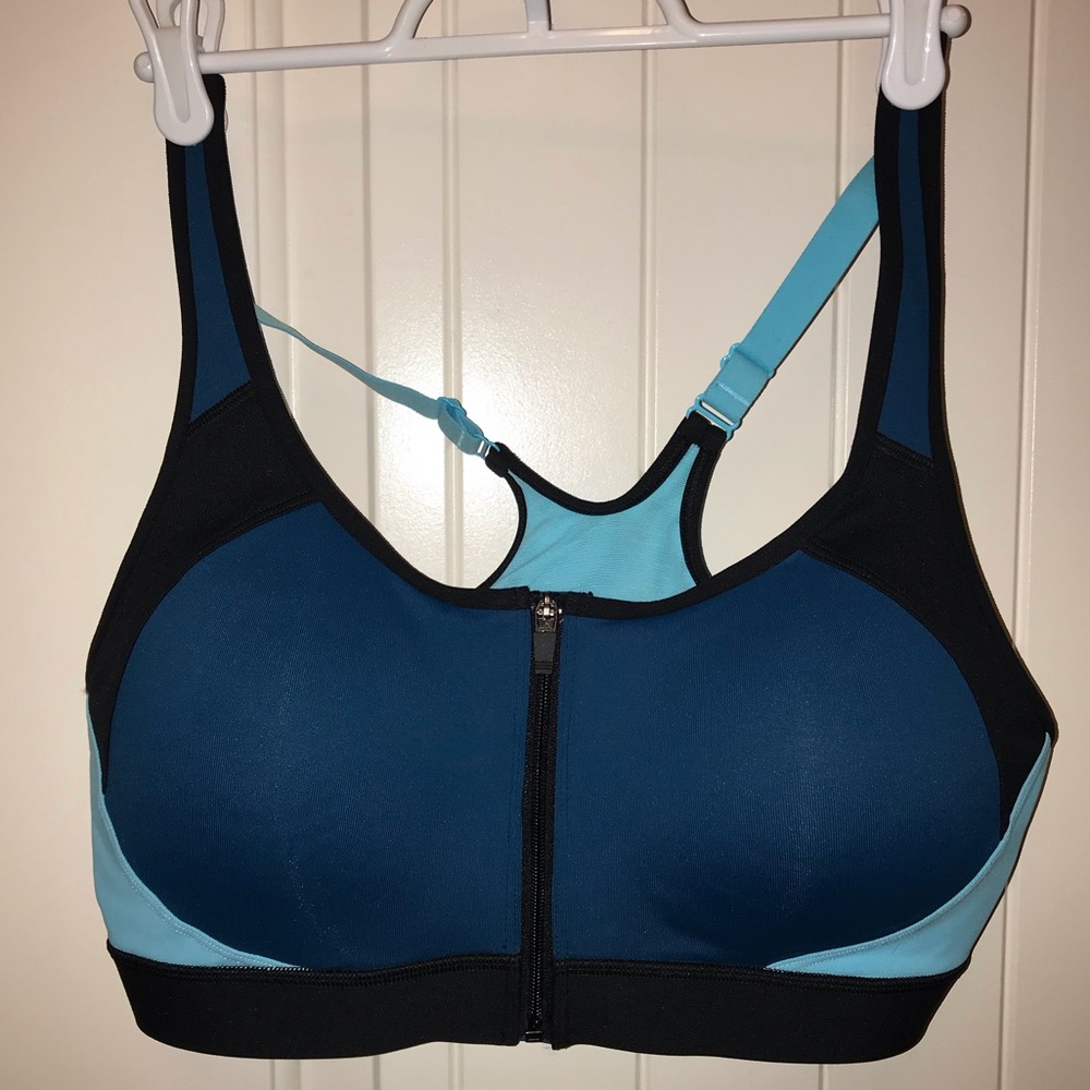 New Champion Zip Up Sports Bra